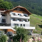 Garni Mirabell Hotel 3*