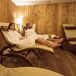 Garni Mirabell 3*