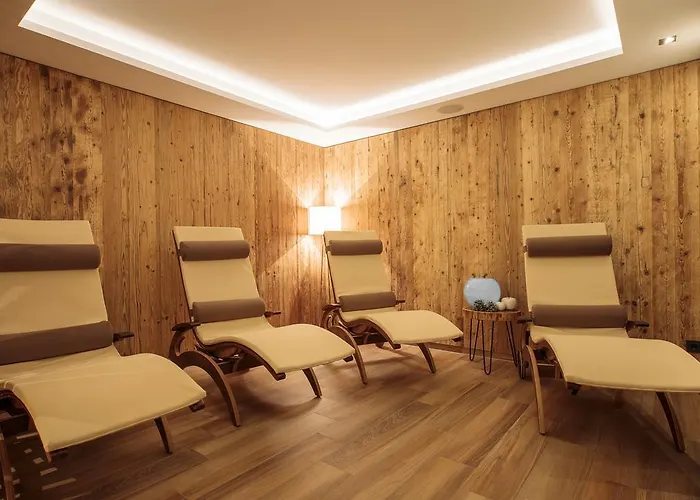 Hotel Garni Mirabell 3*