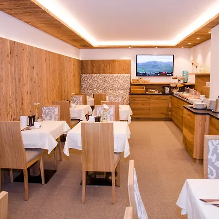 Garni Mirabell Hotel 3*