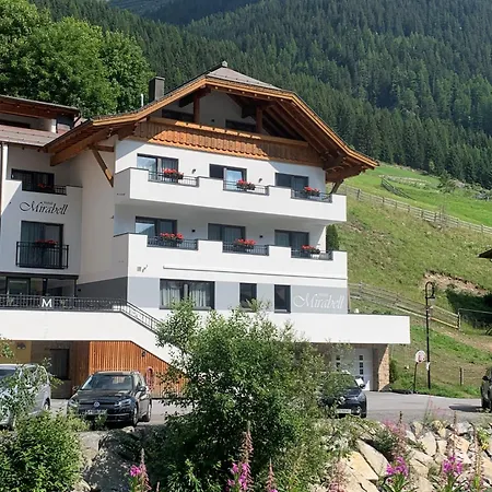 Garni Mirabell Hotell 3*