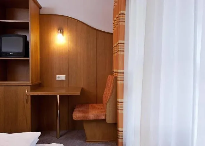 Garni Mirabell Hotel 3*