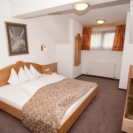 Szálloda Garni Mirabell Ischgl