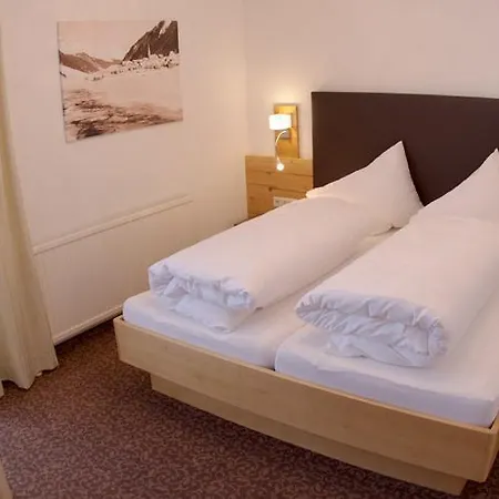 Szálloda Garni Mirabell 3*